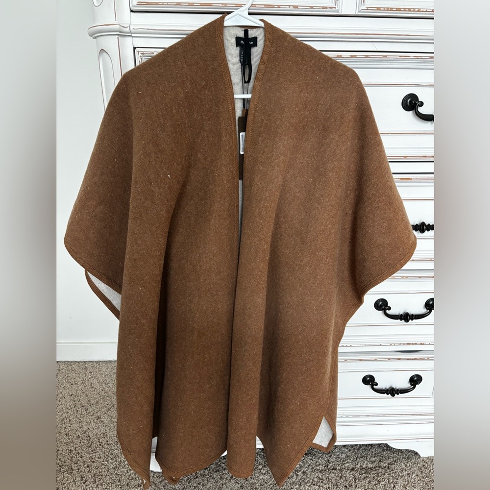 Bloomingdale's Reversible Brown and Cream Wrap Scarf